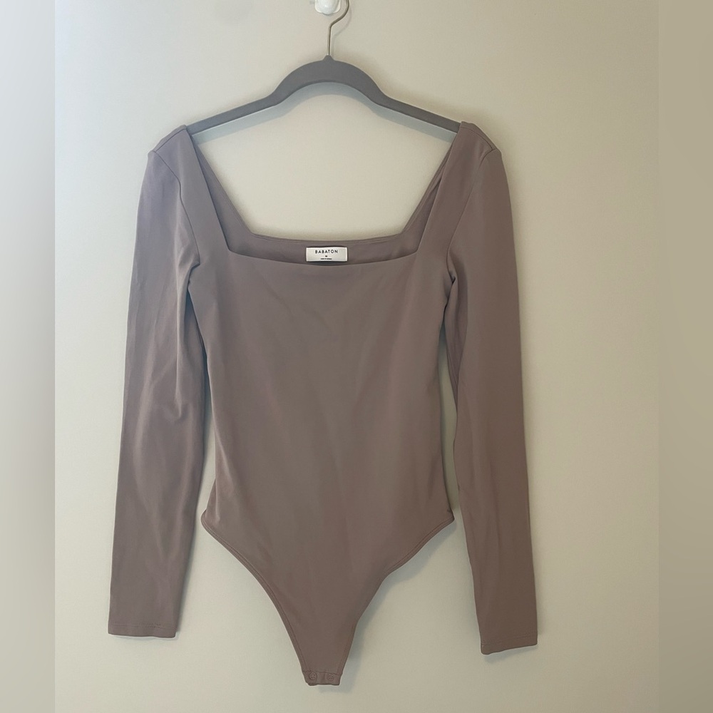 Aritzia babaton